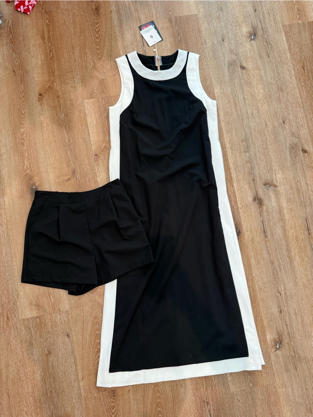 2 piece set size small new with tags - Picture 2 of 4